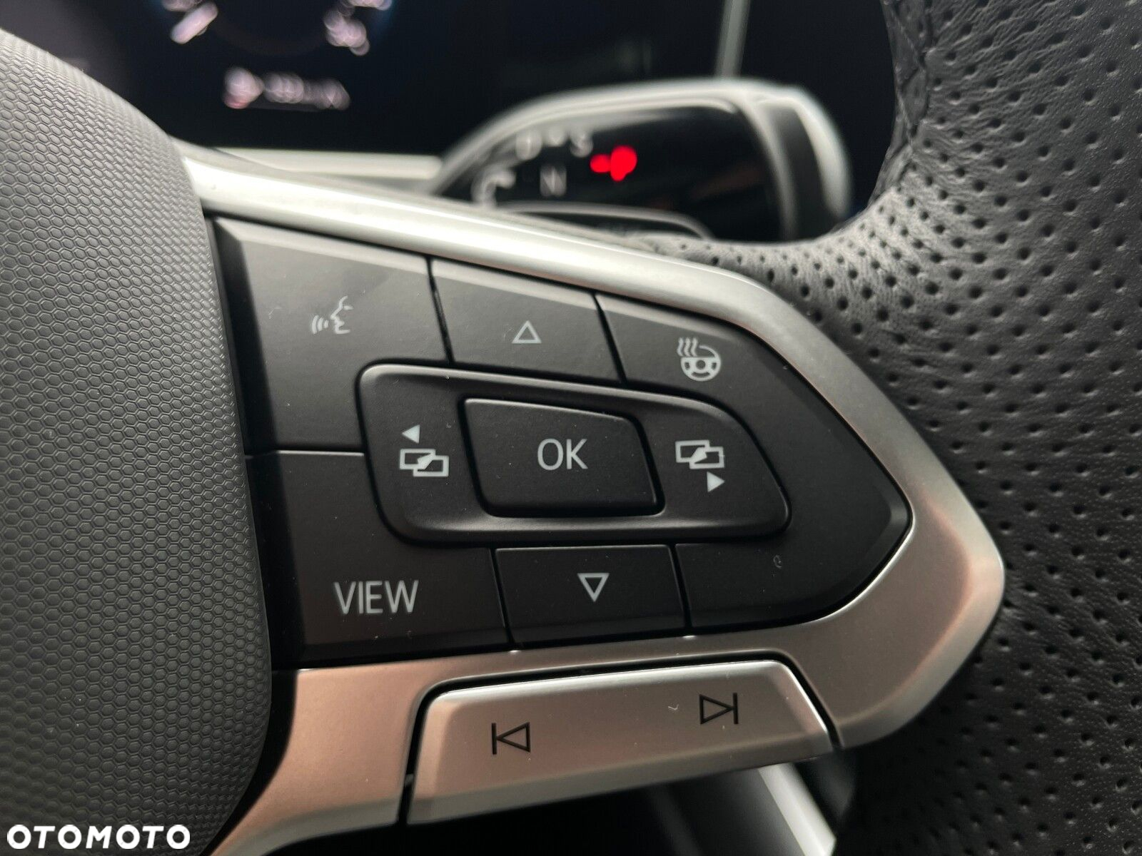 Volkswagen Passat - 16