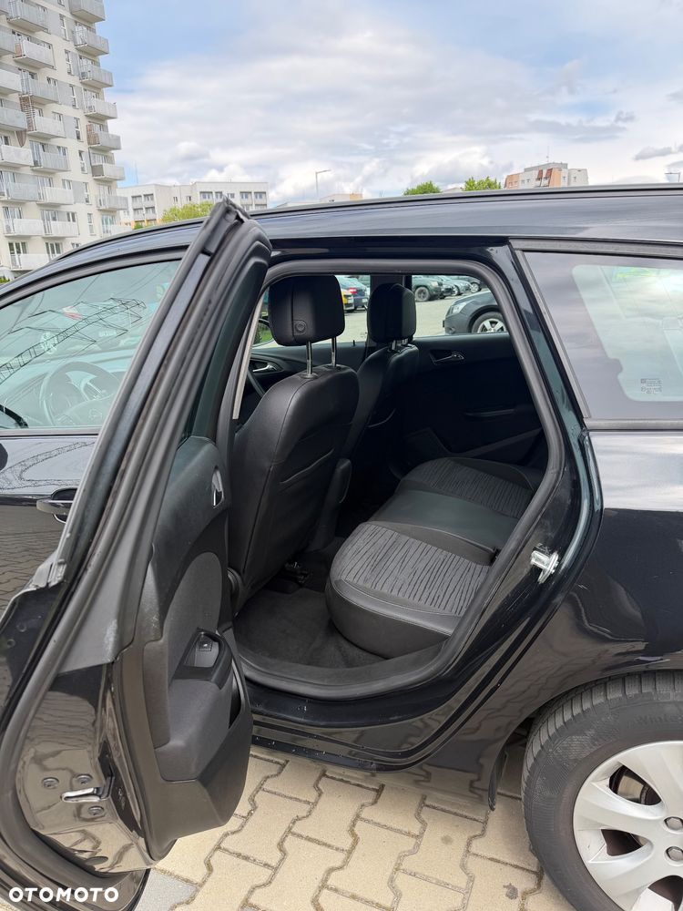 Opel Astra 1.6 CDTI Sport - 8
