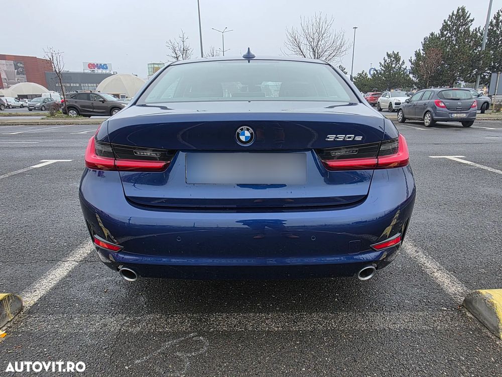 BMW Seria 3 330e AT PHEV - 6