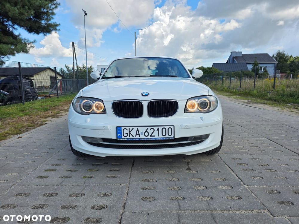 BMW Seria 1 116d Sport Line - 3