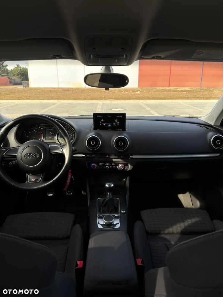 Audi A3 Sportback 2.0 TDI Ambiente - 17