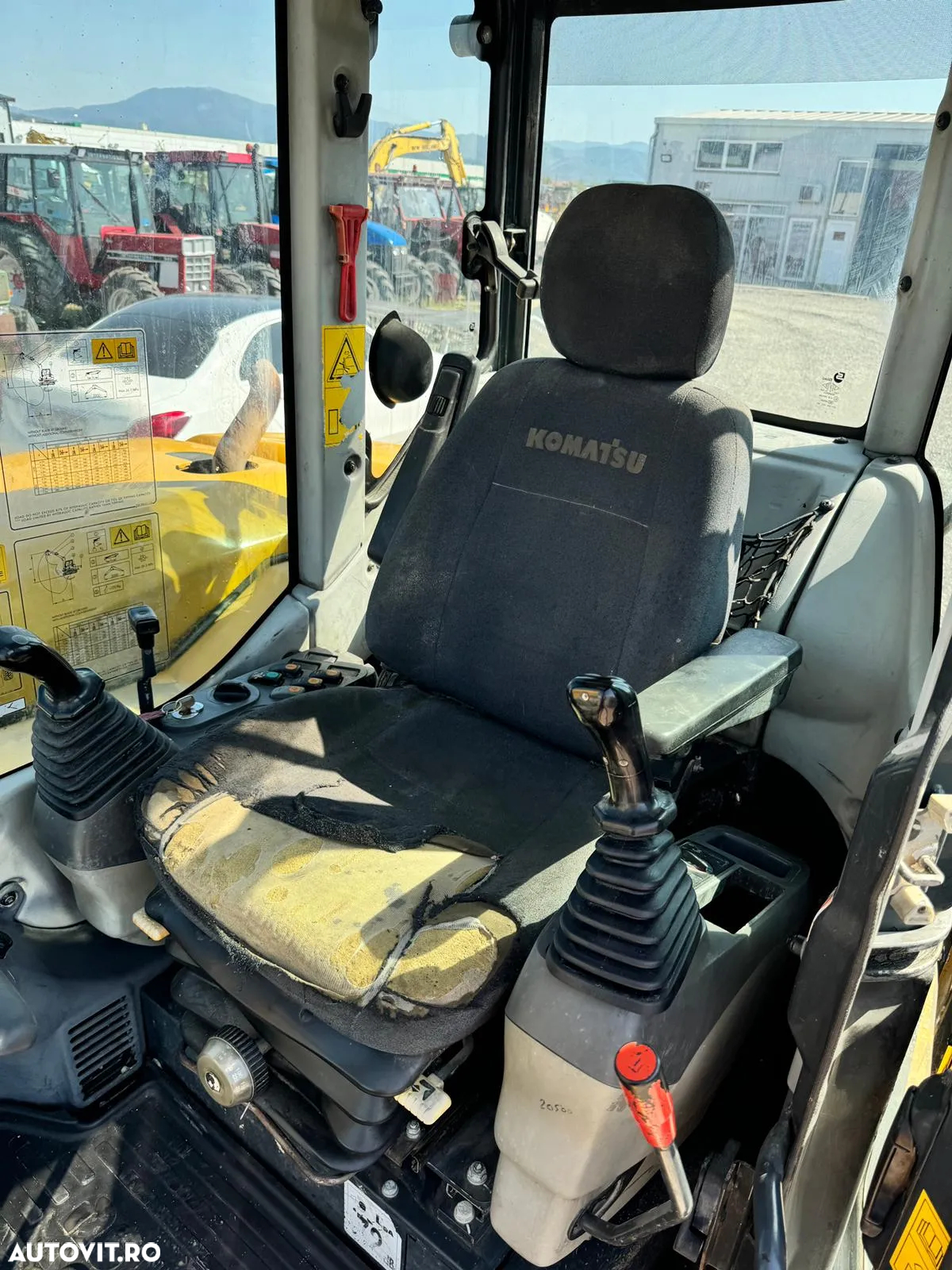 Komatsu PC80 MR-3 - 12
