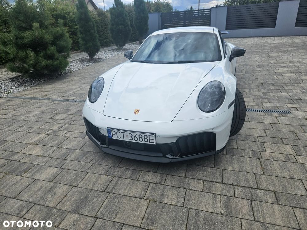 Porsche 911 Carrera T-Hybrid 4 GTS - 2