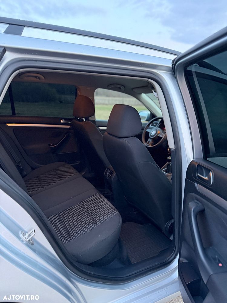 Volkswagen Golf 1.6 TDI DPF Trendline - 6