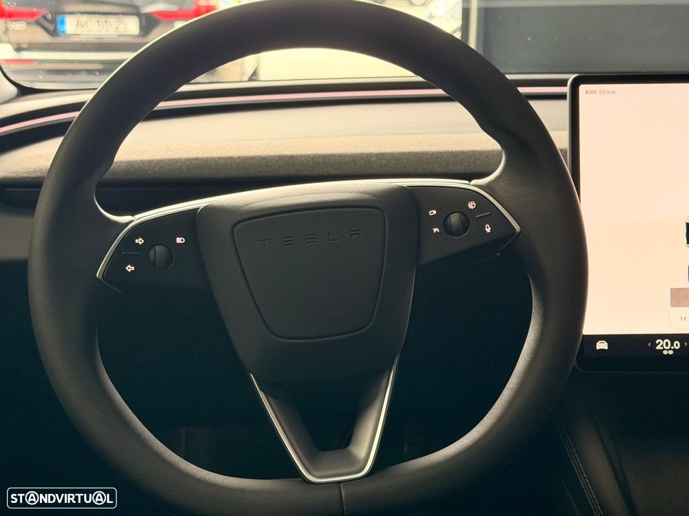 Tesla Model 3 Tração Traseira Standard - 17
