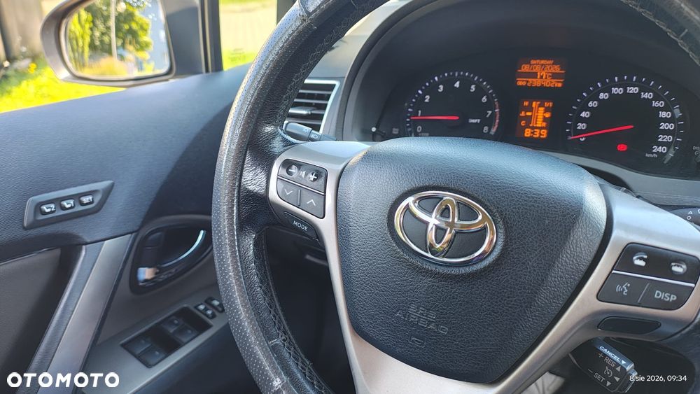 Toyota Avensis - 6