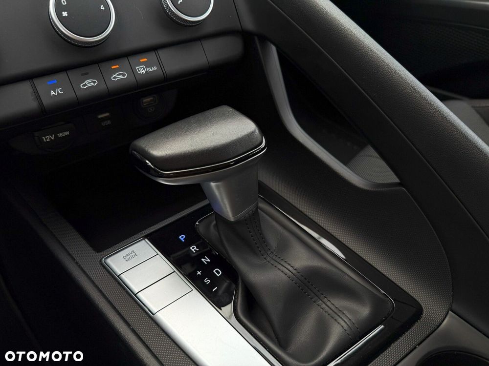 Hyundai Elantra 1.6 Modern CVT - 25