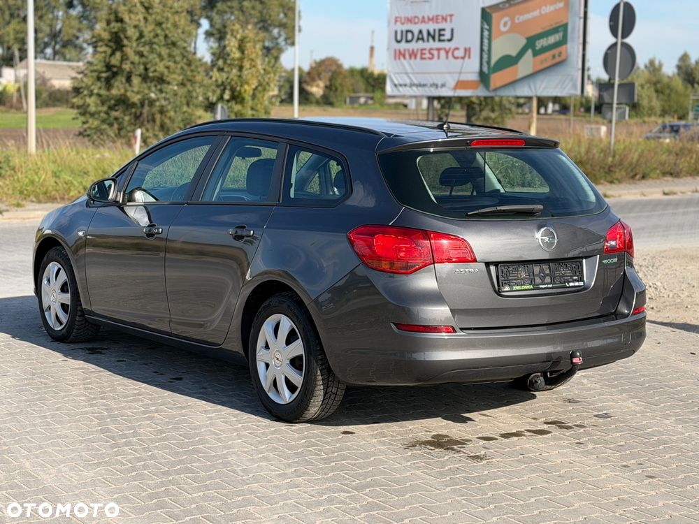 Opel Astra - 4