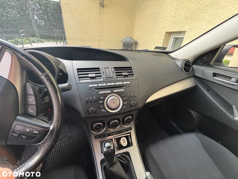 Mazda 3 1.6 CD Exclusive + - 6