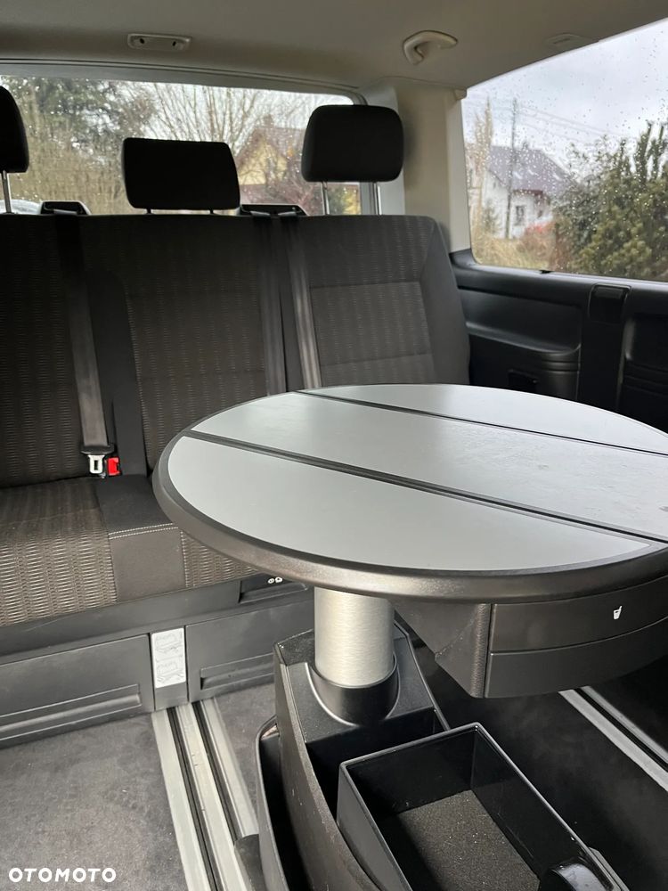 Volkswagen Multivan - 14