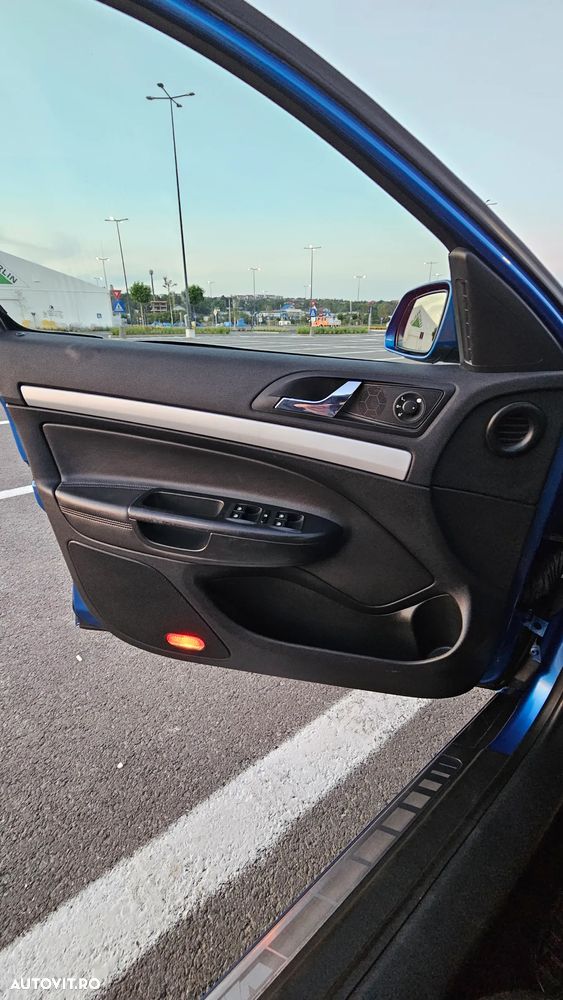 Skoda Octavia Combi 2.0 TDI RS - 2