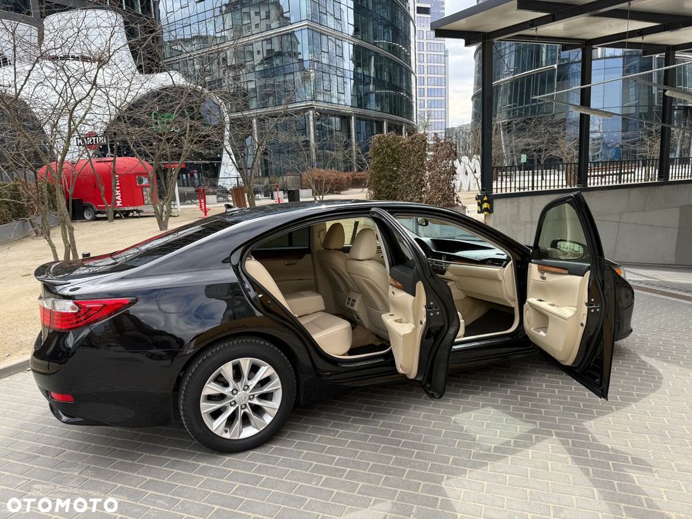 Lexus ES - 13