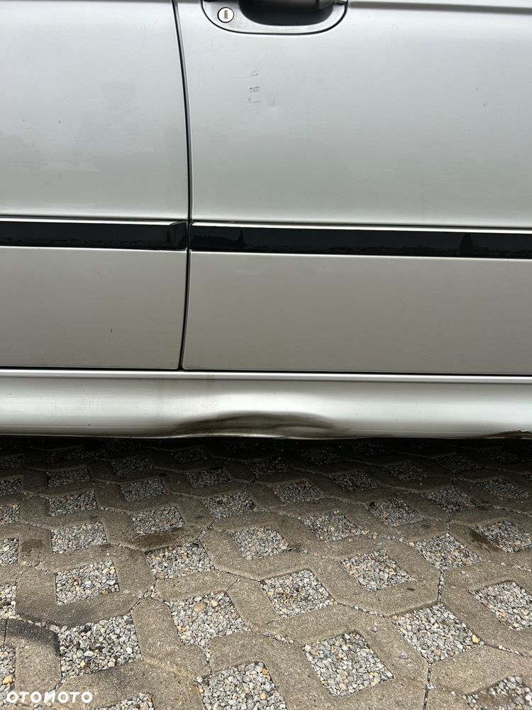 BMW Seria 5 523i - 13