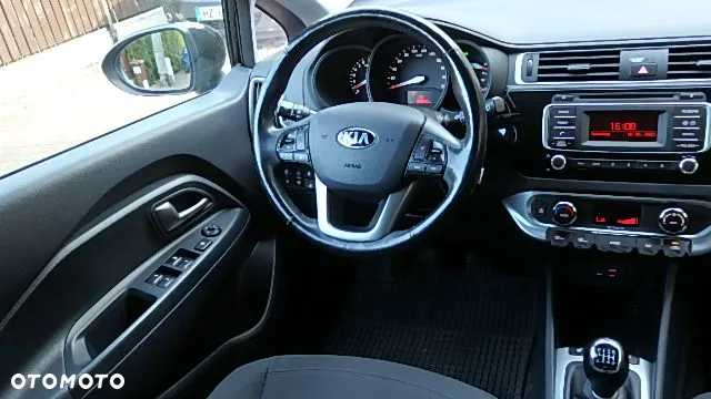 Kia Rio - 15