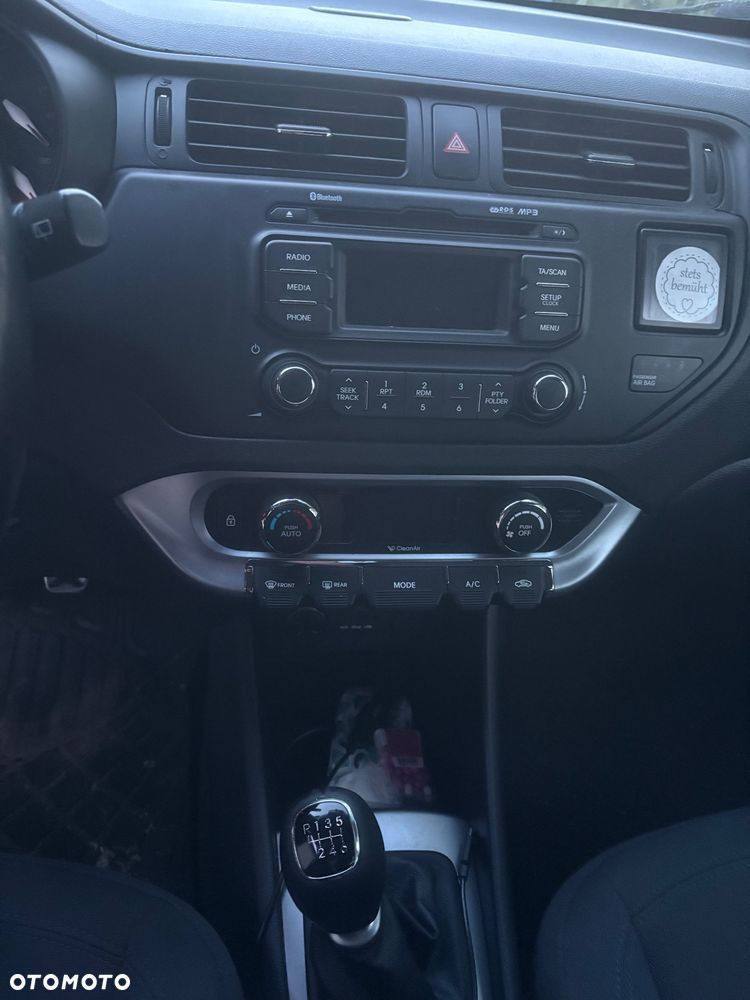 Kia Rio - 9