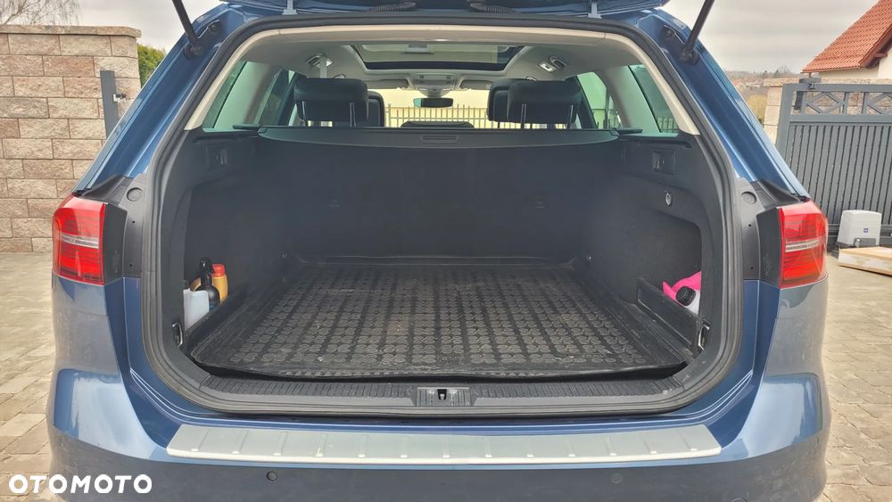 Volkswagen Passat - 17