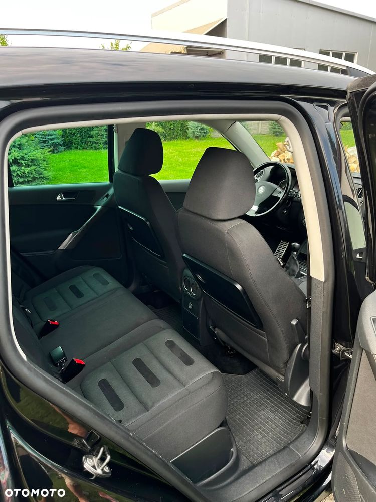 Volkswagen Tiguan - 2