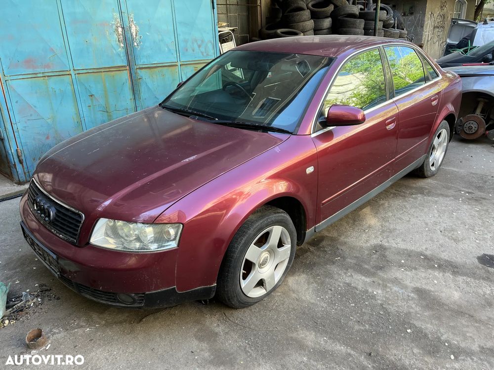 Dezmembrez Audi A4 B6 visiniu 2.0 benzina 2002 - 2