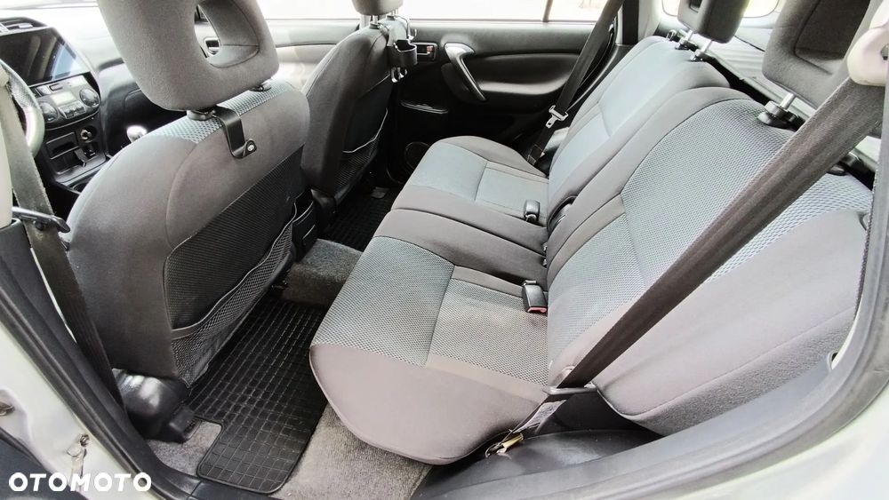Toyota RAV4 2.0 D-4D Luna - 14