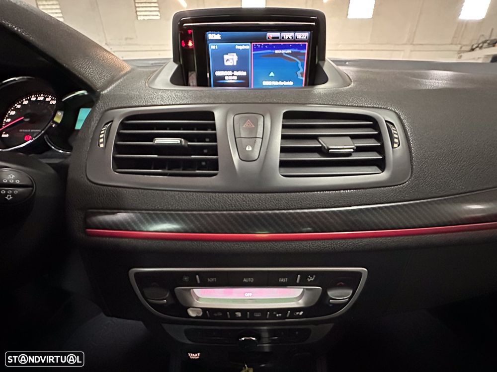 Renault Mégane Sport Tourer 1.5 dCi GT Line SS - 24