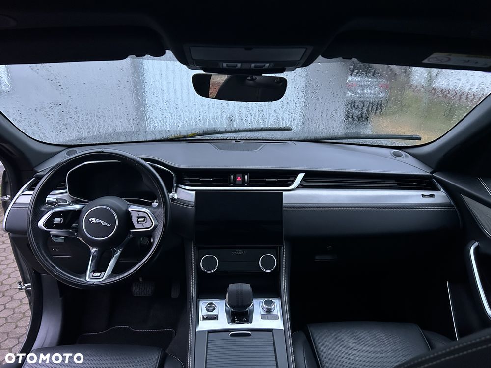 Jaguar F-Pace P250 AWD R-Dynamic Black - 13