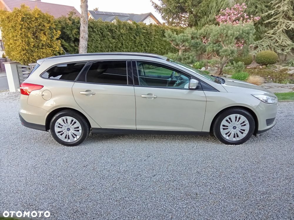 Ford Focus 1.0 EcoBoost Edition - 11