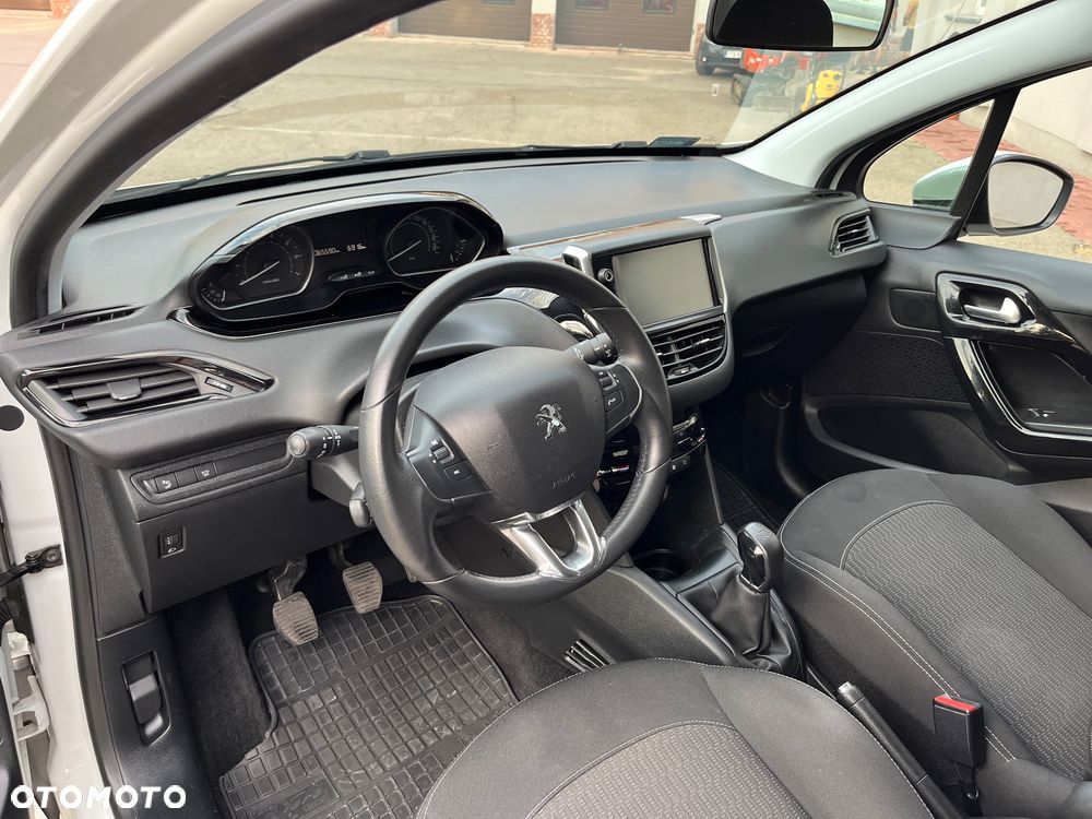 Peugeot 208 1.2 PureTech Active - 11