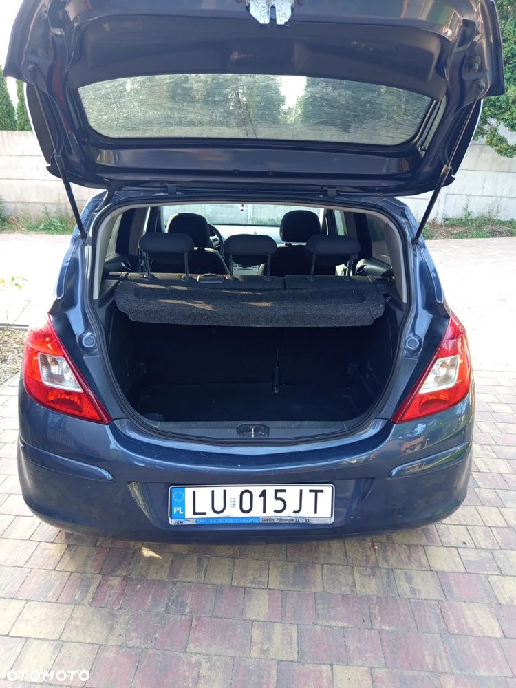 Opel Corsa 1.2 16V Cosmo - 9