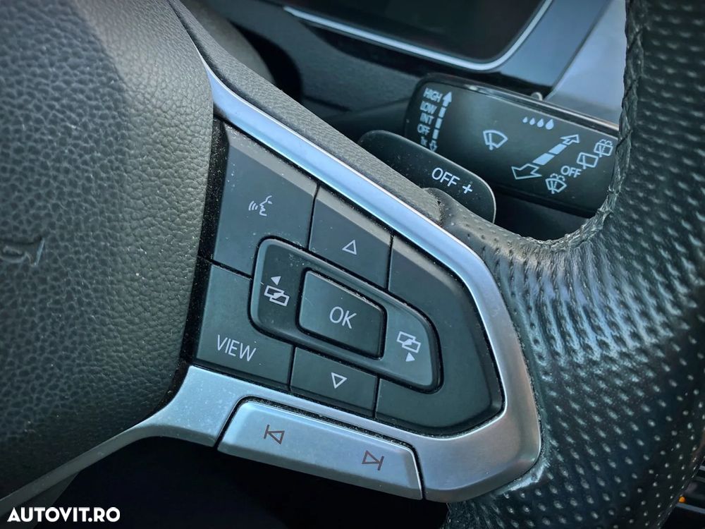 Volkswagen Passat - 30