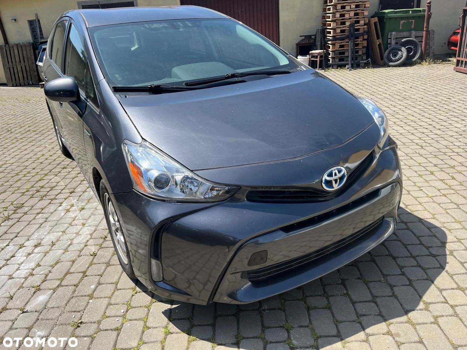 Toyota Prius+ (Hybrid) Executive - 1