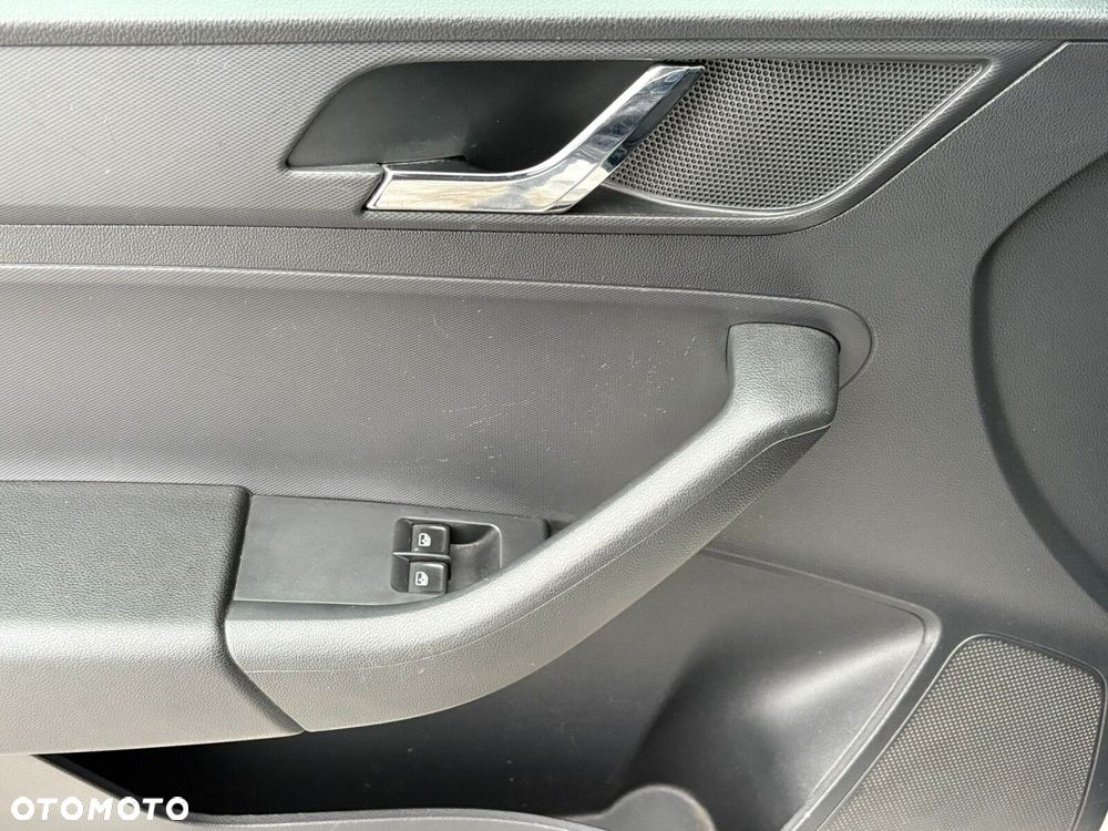 Skoda RAPID Spb 1.2 TSI Active - 9