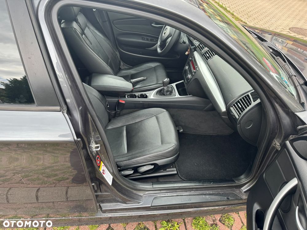 BMW Seria 1 120d - 8