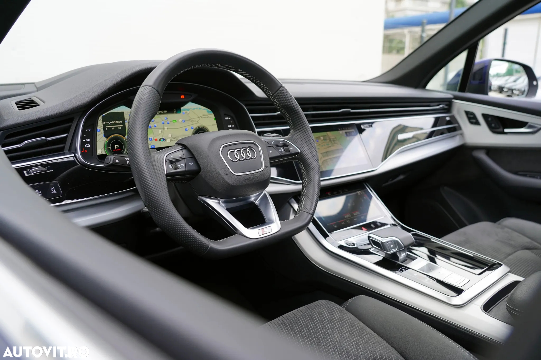 Audi Q7 55 TFSI e quattro Tiptronic PHEV S Line - 13