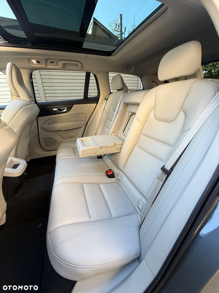 Volvo V60 D3 Geartronic Momentum Pro - 30
