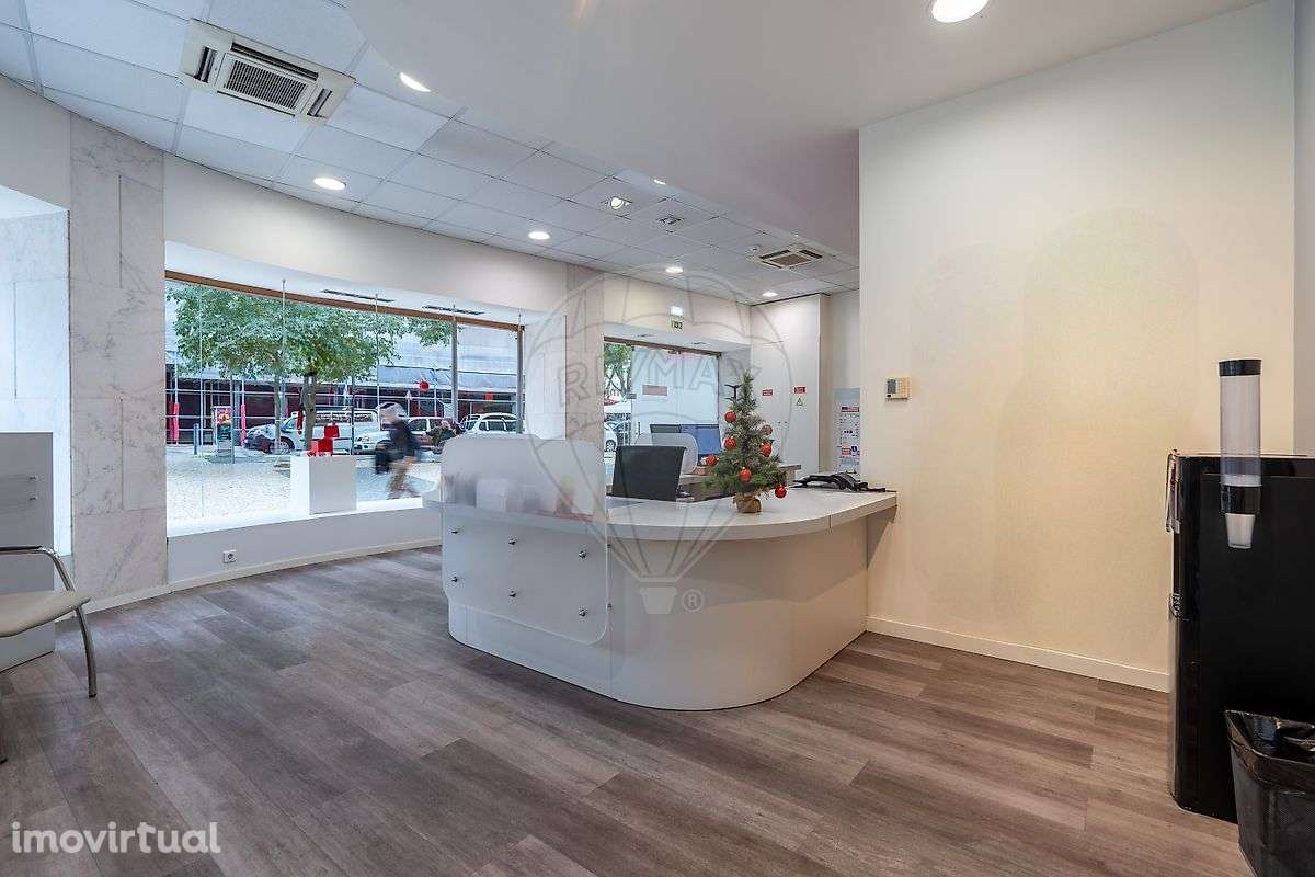 Loja  para arrendamento - Grande imagem: 2/12