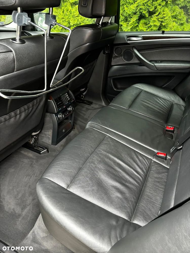 BMW X5 3.0si - 17