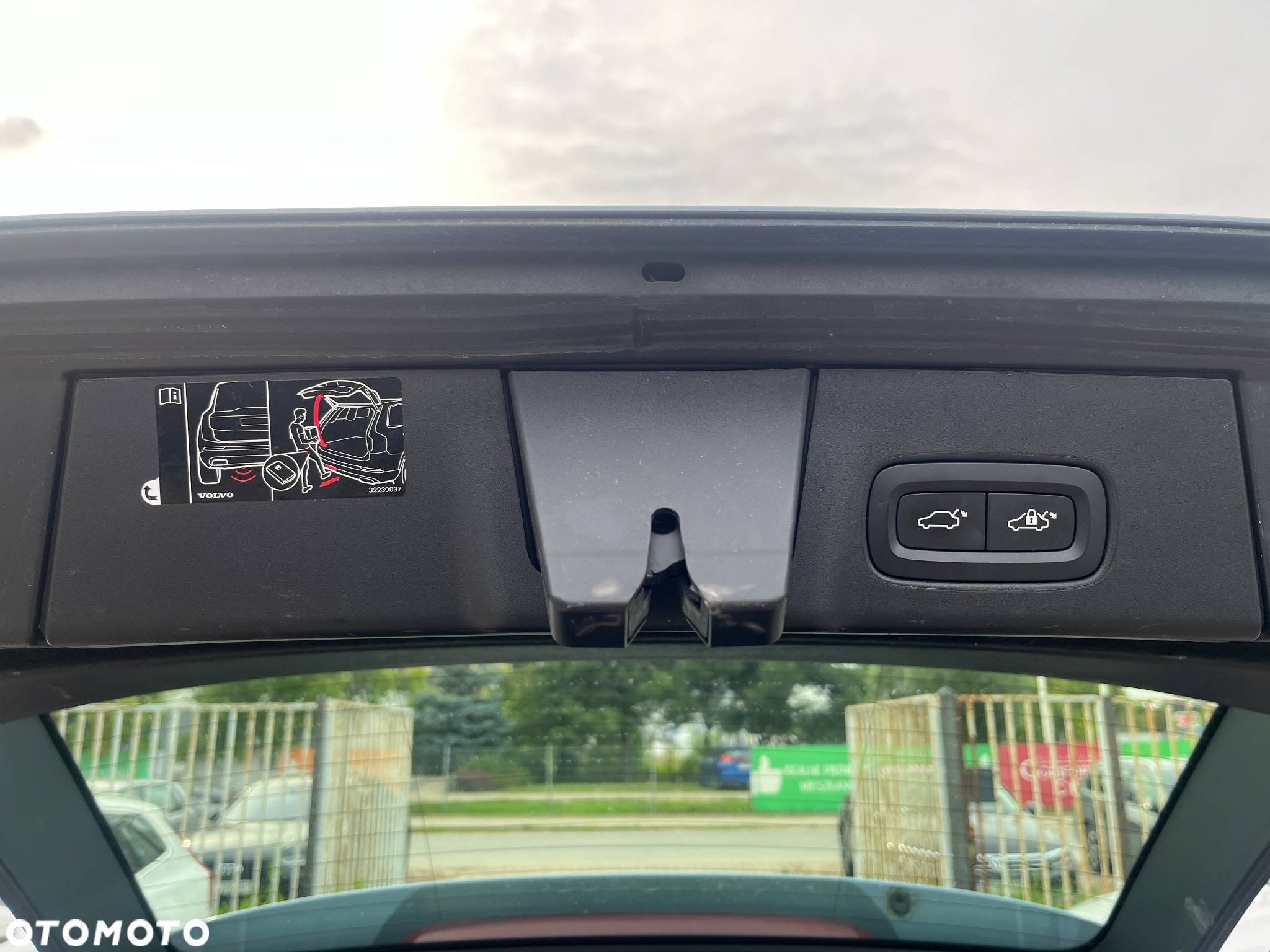 Volvo V90 D4 SCR Momentum Pro - 10