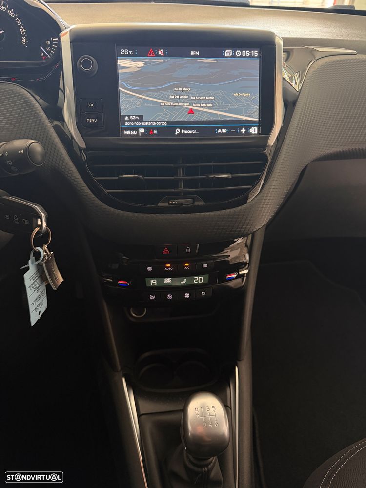 Peugeot 208 BlueHDi 100 Allure - 14