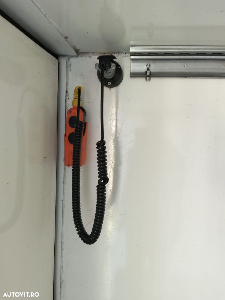 Volkswagen CRAFTER CUB FRIGORIFIC cu LIFT si USA LATERALA - 10