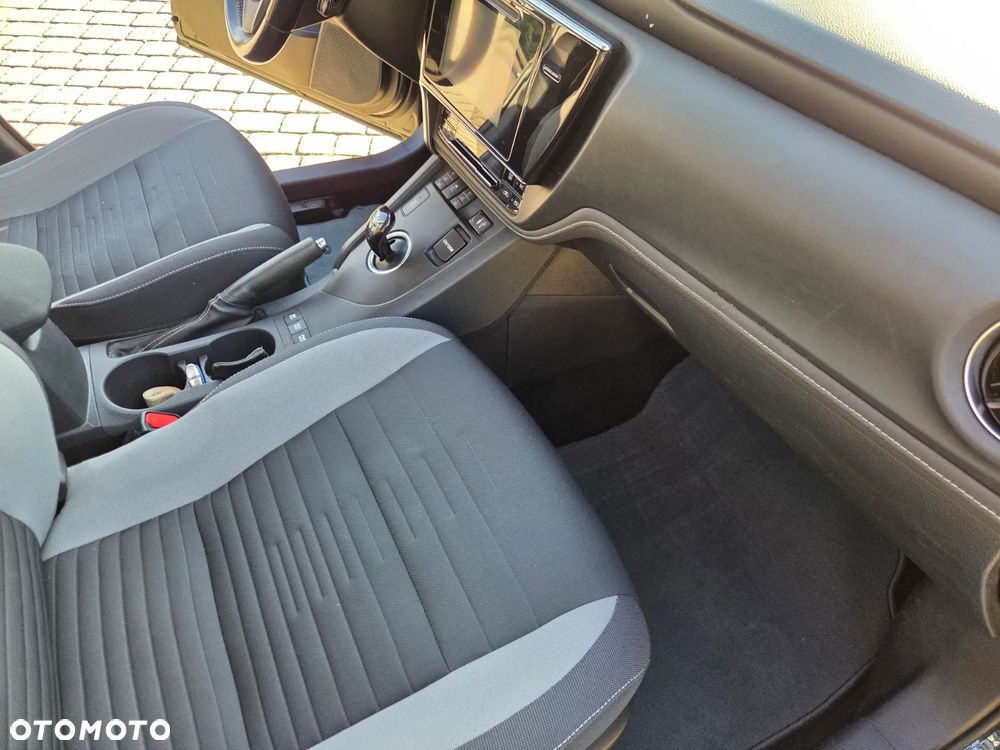 Toyota Auris Hybrid 135 Premium - 21