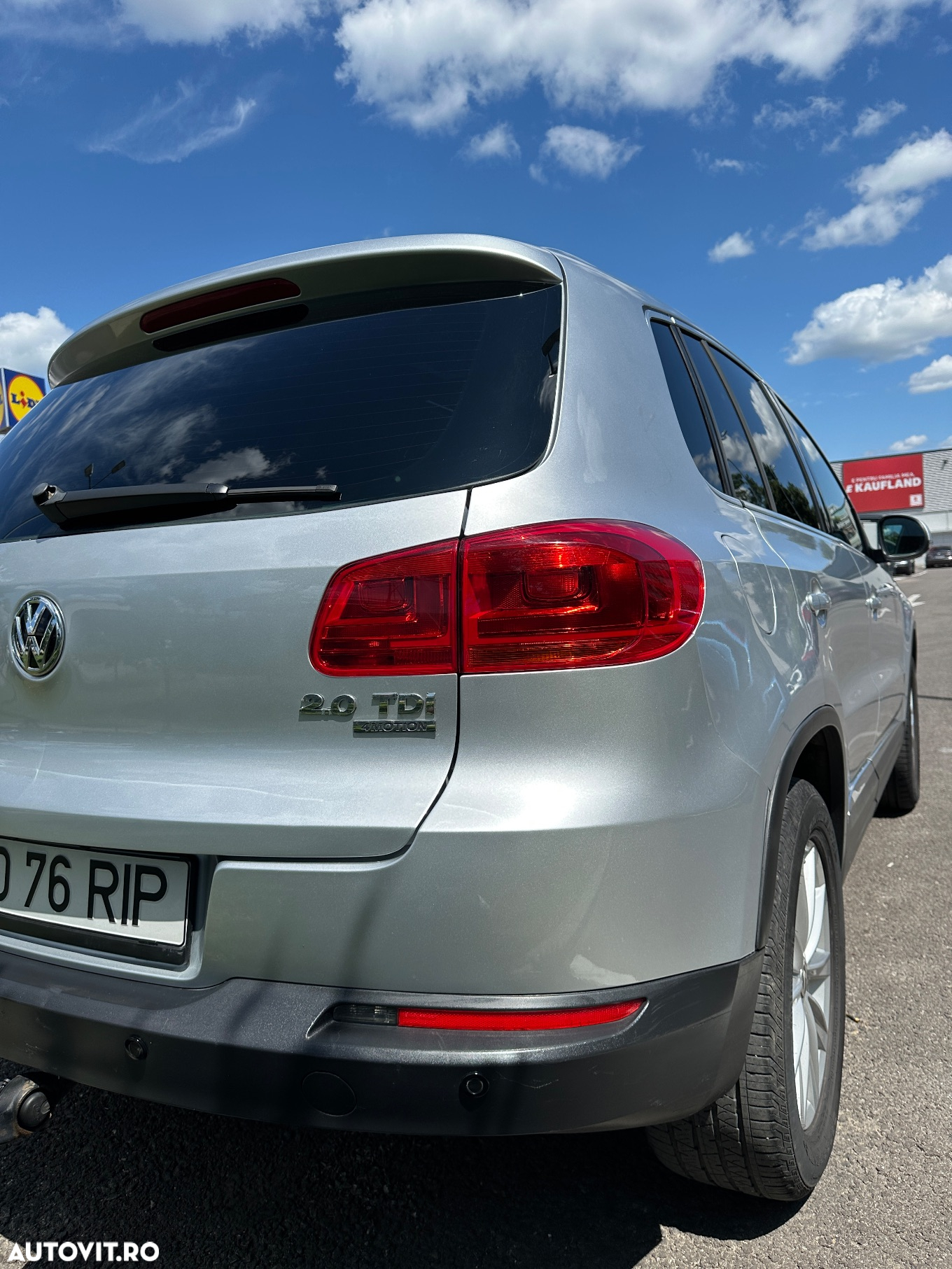 Volkswagen Tiguan 2.0 TDI 4Motion DSG Sport & Style - 28
