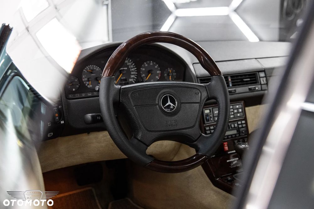 Mercedes-Benz SL - 27