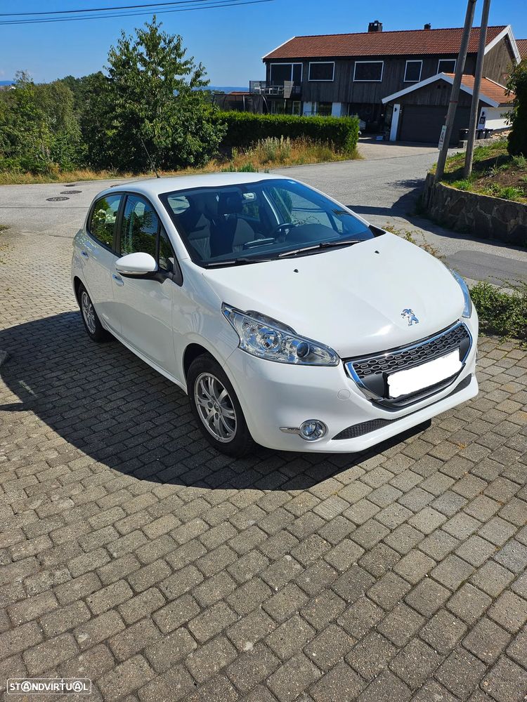 Peugeot 208 1.2 PureTech Allure - 2