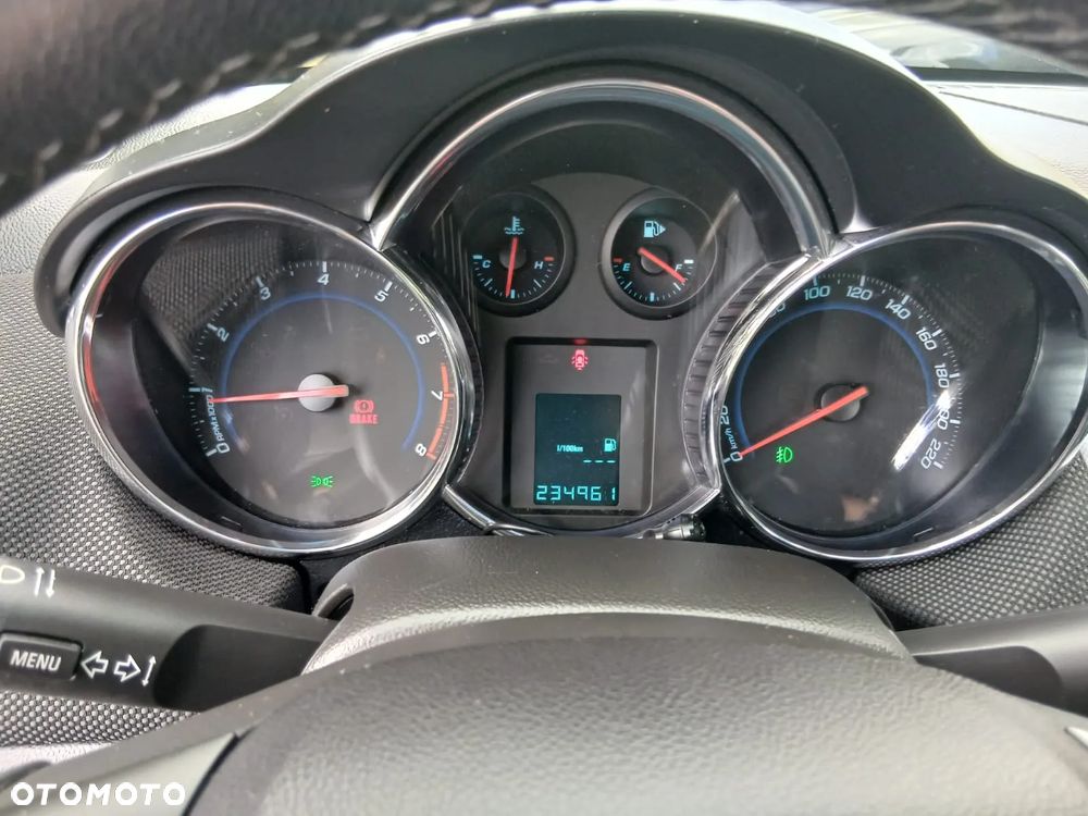Chevrolet Cruze 1.8 LTZ - 24