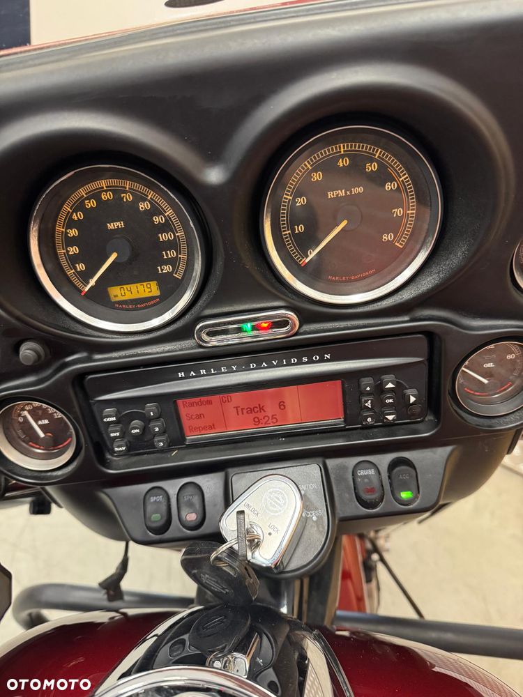 Harley-Davidson FLHTCU Ultra - 21