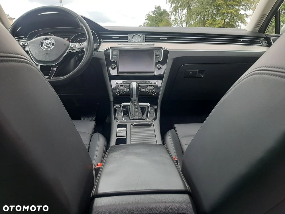 Volkswagen Passat 1.6 TDI (BlueMotion Technology) DSG Comfortline - 26