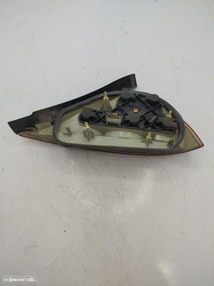 Farolim Stop Esq Lancia Y (840_) - 3