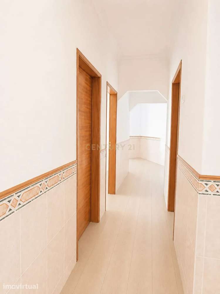 Apartamento T2 na Mina – Amadora | Localização de excelência junto ao - Grande imagem: 5/18