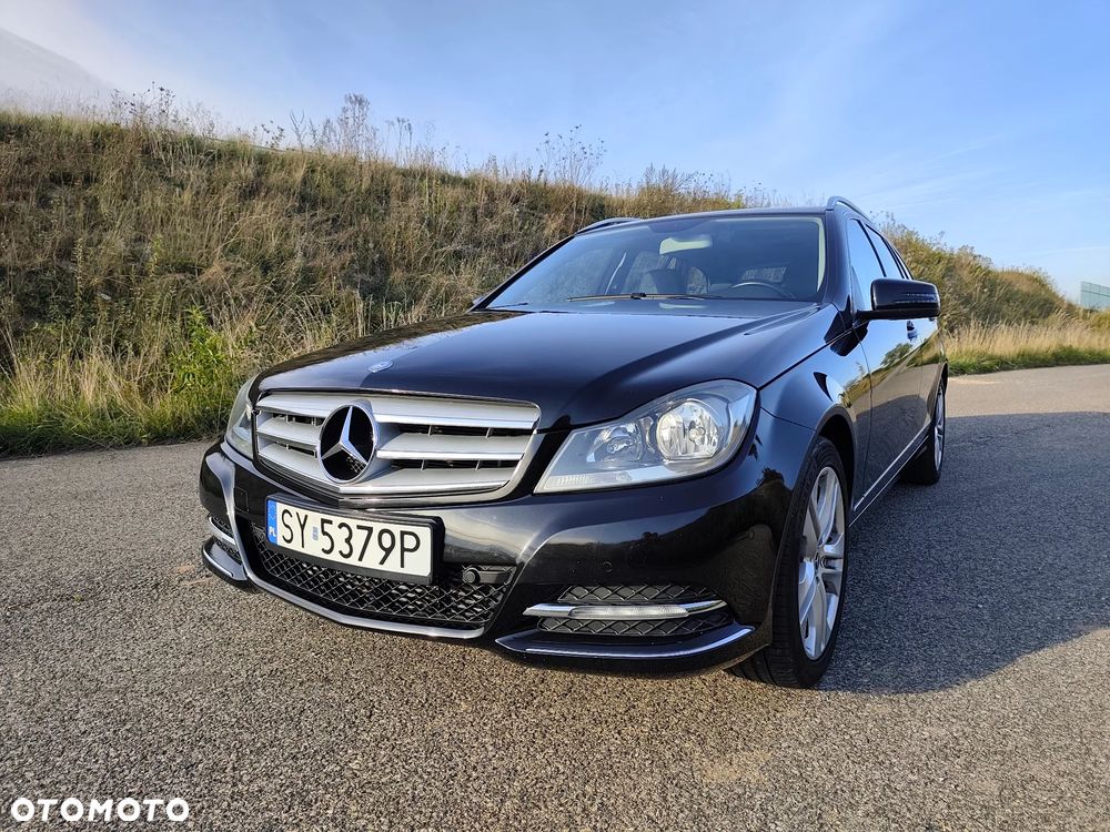 Mercedes-Benz Klasa C 180 CGI BlueEff Avantgarde - 4
