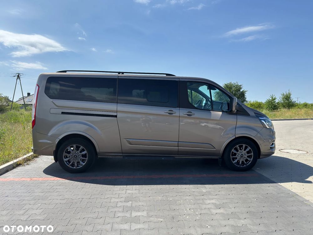 Ford Tourneo Custom - 4
